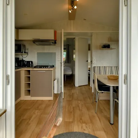 Am Waldrand - Mobilheim Mediterranee Fuer 4 Personen - Ankerplatz * Neustadt in Holstein